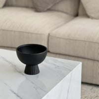 تقديمة سيراميك بقاعدة