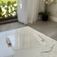 صينية تقديم اكريلك بمسكة ترافنتينو