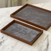 منظم خشب بمفرش مخمل