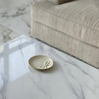 صحن تقديم سيراميك بنقشة مميزة