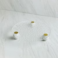 تقديمة اكريلك بقاعدة رخام