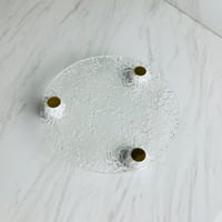 تقديمة اكريلك بقاعدة رخام