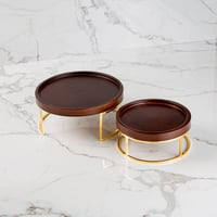 تقديمة خشب بقاعدة ذهبية