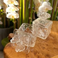 علبة زجاج انيقة