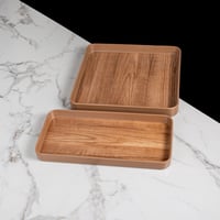 صينية تقديم بلاستيك بشكل خشبي مميز