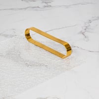 صينية تقديم أكريليك بمقبض ذهبي