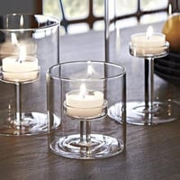 شمعدان زجاجي