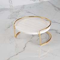 تقديمة رخام بقاعدة ذهبية