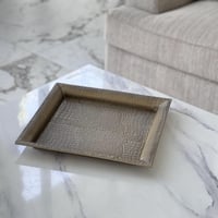 صينية تقديم معدن