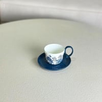 كوب سيراميك مع قاعدة