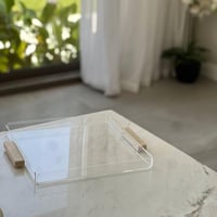 صينية تقديم اكريلك بمسكة ترافنتينو