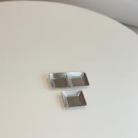 تقديمة صغيرة معدن