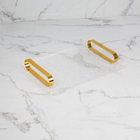 صينية تقديم أكريليك بمقبض ذهبي