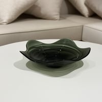 تقديمة زجاج بشكل مميز