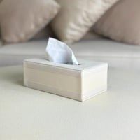 علبة مناديل فاخرة