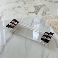 صينية تقديم اكريلك بمسكة خشب