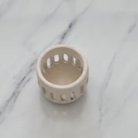 تقديمة بفتحات جانبية