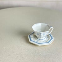 كوب سيراميك مع قاعدة