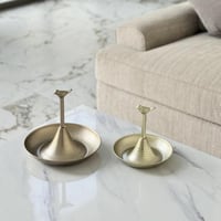 تقديمة معدن بشكل مميز