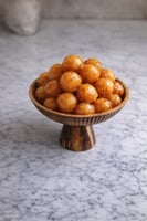 تقديمة خشبية مميزة