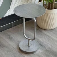 طاولة معدن مميزة