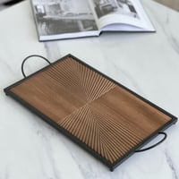 صحن تقديم خشب بحواف معدن