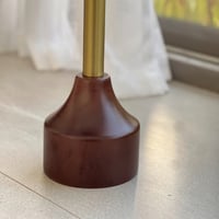 طاولة خشب ذهبي