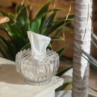 علبة مناديل زجاج