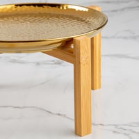 تقديمة بقاعده خشبيه