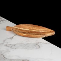 تقديمة خشب طبيعي