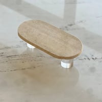 تقديمة رخام بقاعدة اكريلك