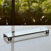 تقديمة اكريلك بقاعدة حديد