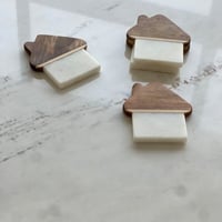 قاعدة كوب رخام وخشب