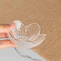 تقديمة زجاج