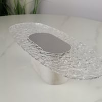 تقديمة اكريلك بقاعدة رخام