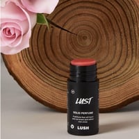 عطر لش الصلب - تسليم فوري - Lush Solid Perfume