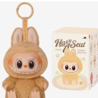 ميدالية لابوبو الجالس بوب مارت - Labubu Sitting Do...