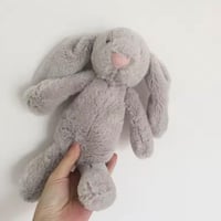 ميدالية جيلي كات - Jelly Cat Keychain