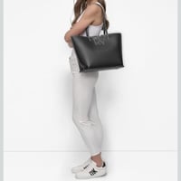 شنطة دكني - تسليم فوري - DKNY Bag