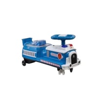 سيارة عجيبة مع مسدس صابون