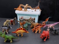 صندوق ديناصورات