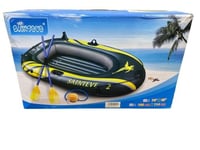 قارب سباحة كبير