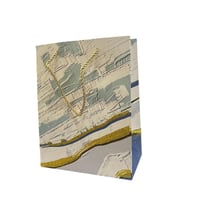 كيس هدايا صغير