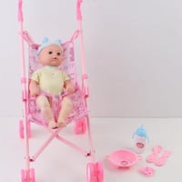 طفلة بعربية دف بناتي