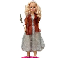 عروسة علبة شفاف