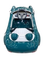 سيارة اطفال