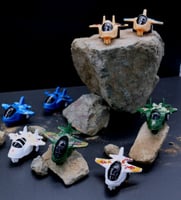 طائرات 8 قطع