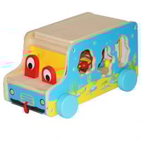 سيارة تركيب خشب