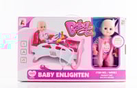 دمية مع سرير درزن