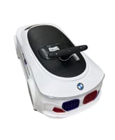 سيارة اطفال